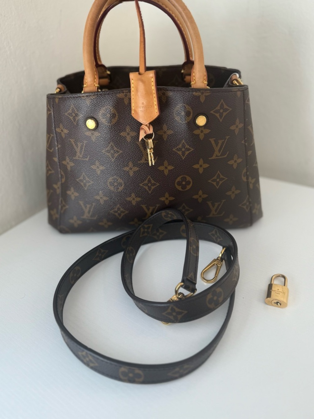 LOUIS VUITTON Monogram Montaigne BB - Picture 2 of 11